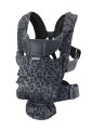 pol_pl_BABYBJORN-MOVE-3D-Mesh-nosidelko-Antracyt-Leopard-10022_19.jpeg